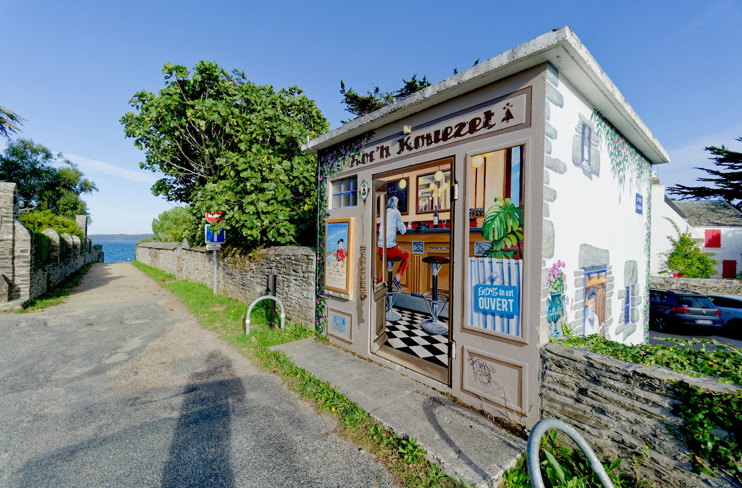 Fresque murale, paysage maritime de la région de Carnac et Quiberon, en Bretagne.